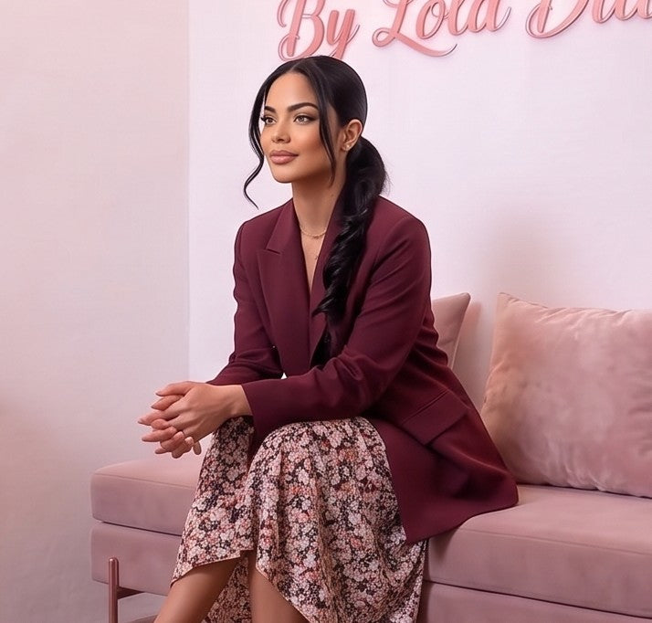 Blazer cruzada de mujer corte holgado en color rojo vino burdeos con solapa clásica doble botonadura bolsillos con solapa y forro interior