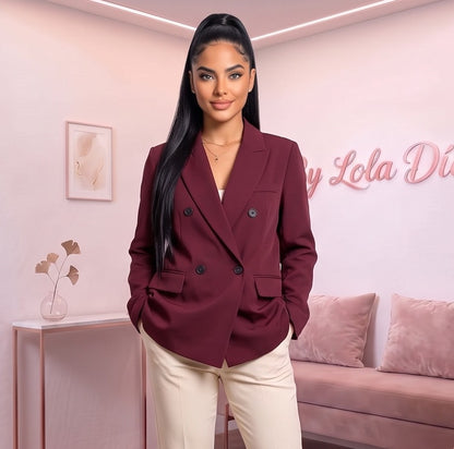 Blazer cruzada de mujer corte holgado en color rojo vino burdeos con solapa clásica doble botonadura bolsillos con solapa y forro interior