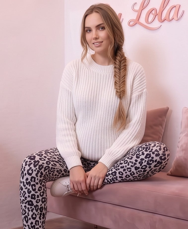 Leggins premamá tipo jogger estampados en camuflaje verde, camuflaje gris y leopardo blanco y negro, con panel elástico de soporte para barriga, bolsillos laterales y tejido ultrasuave milk silk.