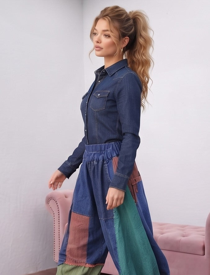 Pantalón bombacho holgado para mujer de estilo europeo con diseño de bloques de color estilo vaquero, mezcla de tonos azules, marrones y verdes, bolsillos amplios y corte relajado de pierna ancha.