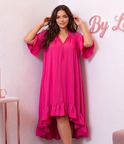 Detalle del dobladillo, costuras y acabado de Vestido midi holgado para mujer en colores liso negro, blanco, fucsia, verde esmeralda y rojo anaranjado, con escote redondo fruncido ajustable con lazo, mangas al codo acampanadas y falda fluida con doble volante en el bajo