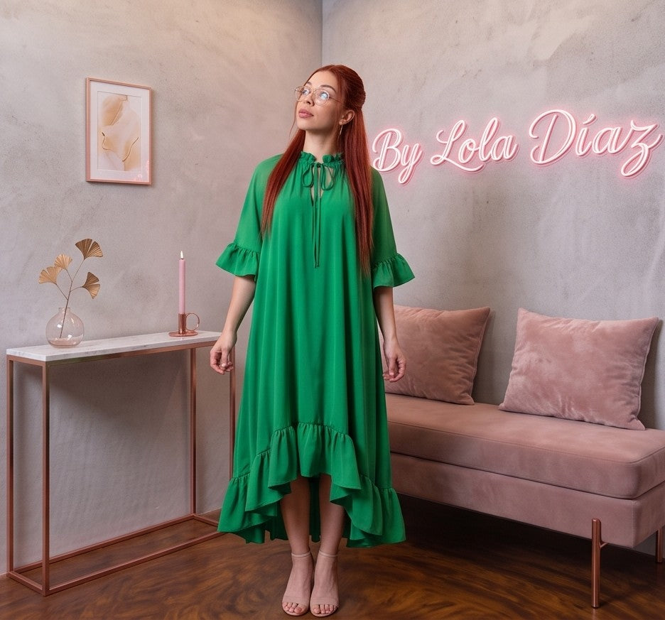 Detalle del dobladillo, costuras y acabado de Vestido midi holgado para mujer en colores liso negro, blanco, fucsia, verde esmeralda y rojo anaranjado, con escote redondo fruncido ajustable con lazo, mangas al codo acampanadas y falda fluida con doble volante en el bajo