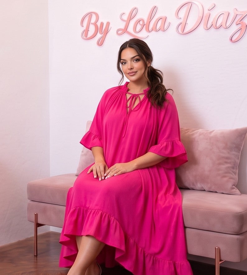 Detalle del dobladillo, costuras y acabado de Vestido midi holgado para mujer en colores liso negro, blanco, fucsia, verde esmeralda y rojo anaranjado, con escote redondo fruncido ajustable con lazo, mangas al codo acampanadas y falda fluida con doble volante en el bajo
