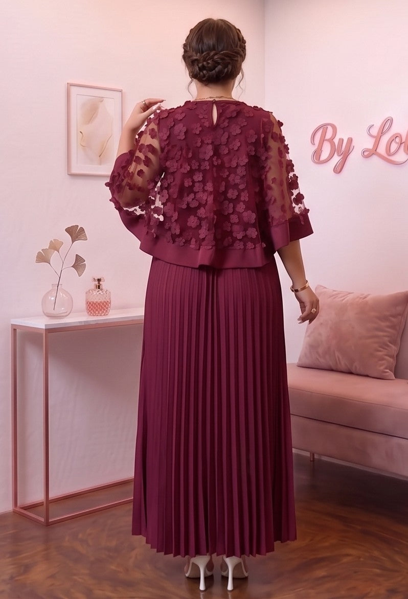 Vestido midi de fiesta y business casual para mujer en tallas grandes (0XL a 4XL) confeccionado en poliéster con falda larga plisada, cuello redondo y capa superior semitransparente con apliques florales 3D, disponible en tonos burdeos, verde esmeralda, negro clásico, amarillo vibrante y azul marino.